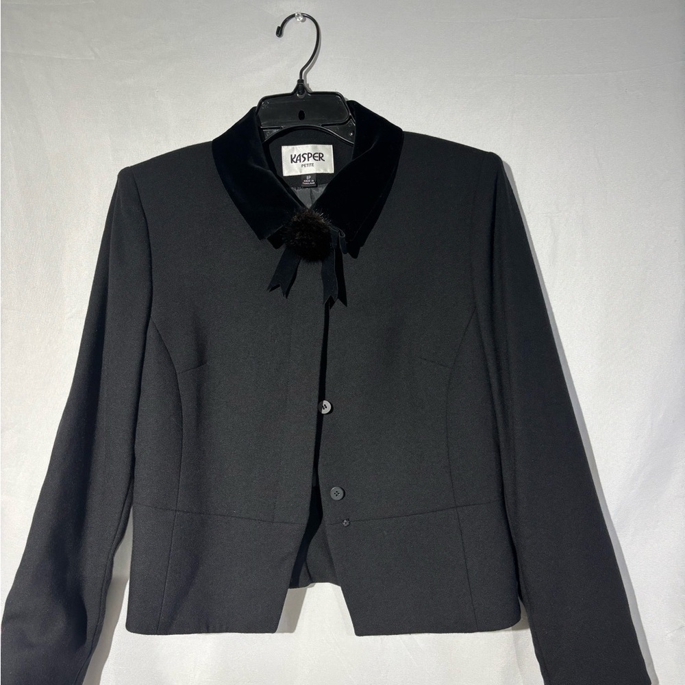 Kasper Black Velvet Collar Cropped Blazer